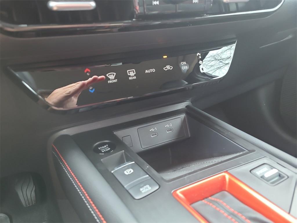new 2025 Nissan Kicks car, priced at $27,677