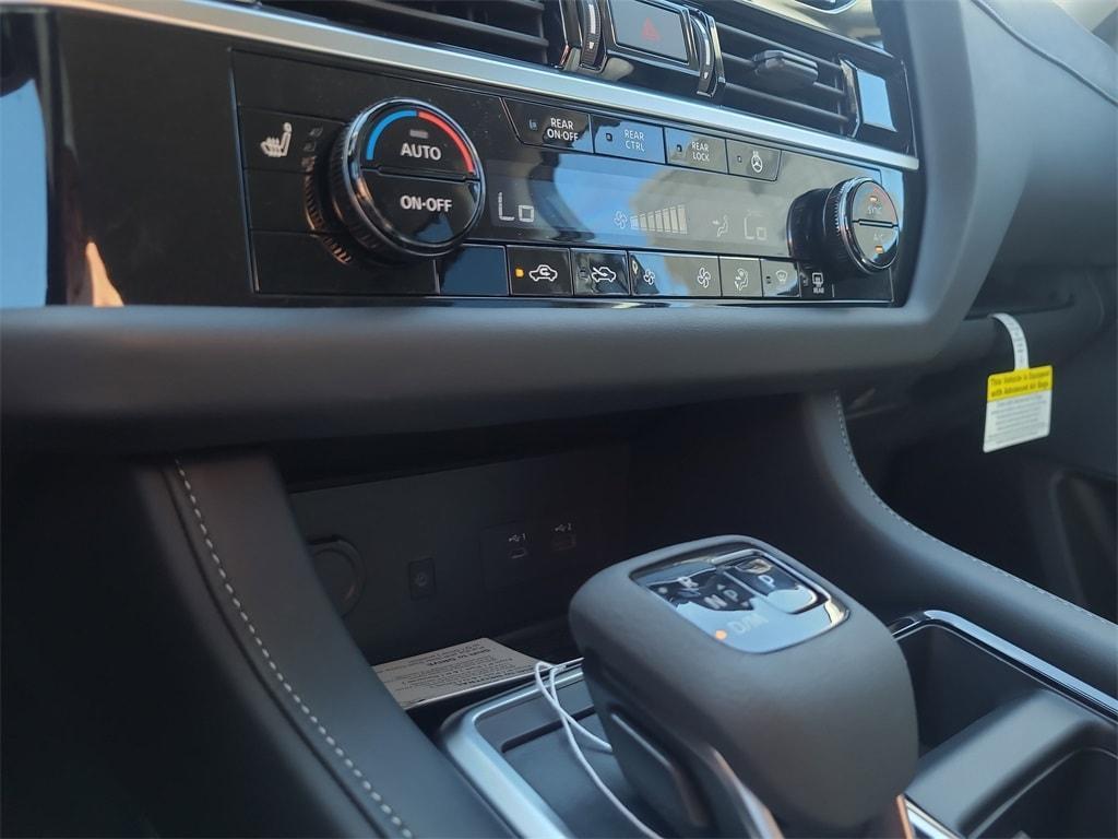 new 2025 Nissan Pathfinder car, priced at $41,520