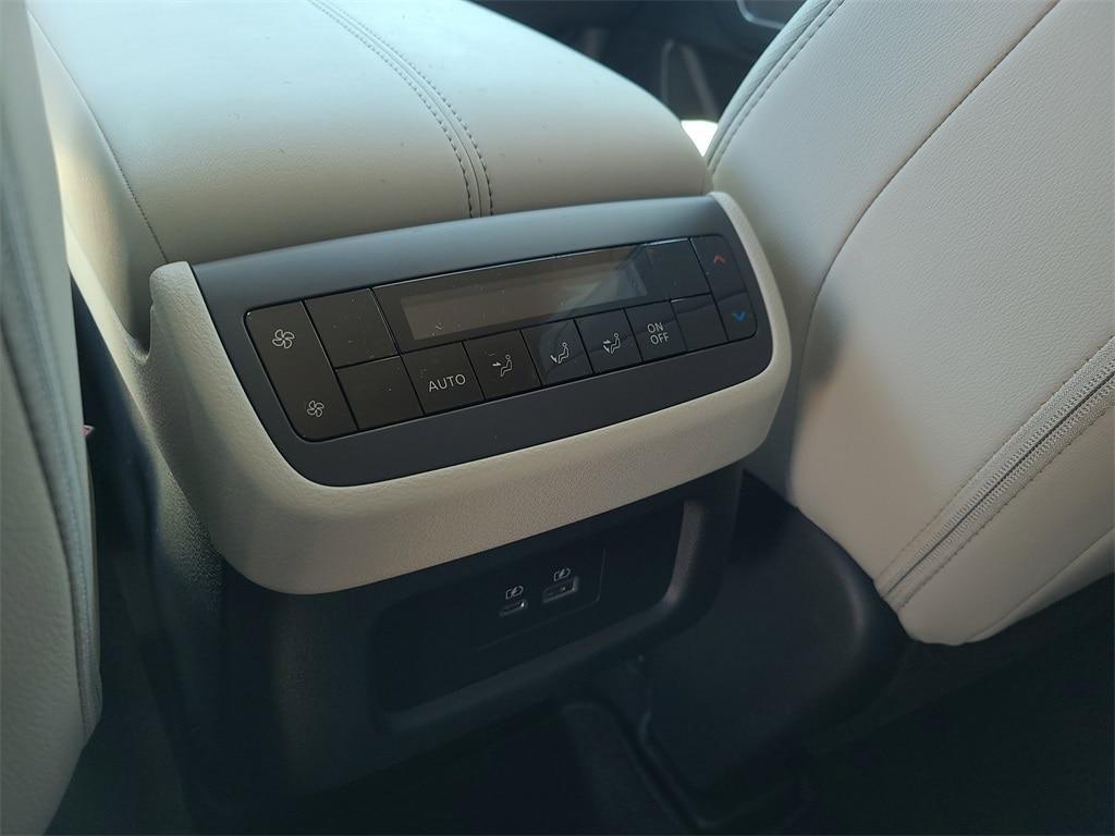 new 2025 Nissan Pathfinder car, priced at $35,425