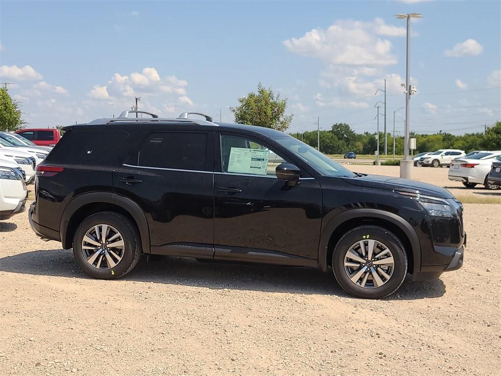 new 2025 Nissan Pathfinder car, priced at $35,425