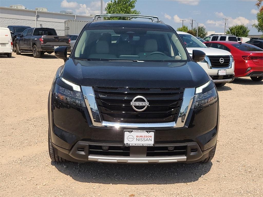 new 2025 Nissan Pathfinder car, priced at $35,425