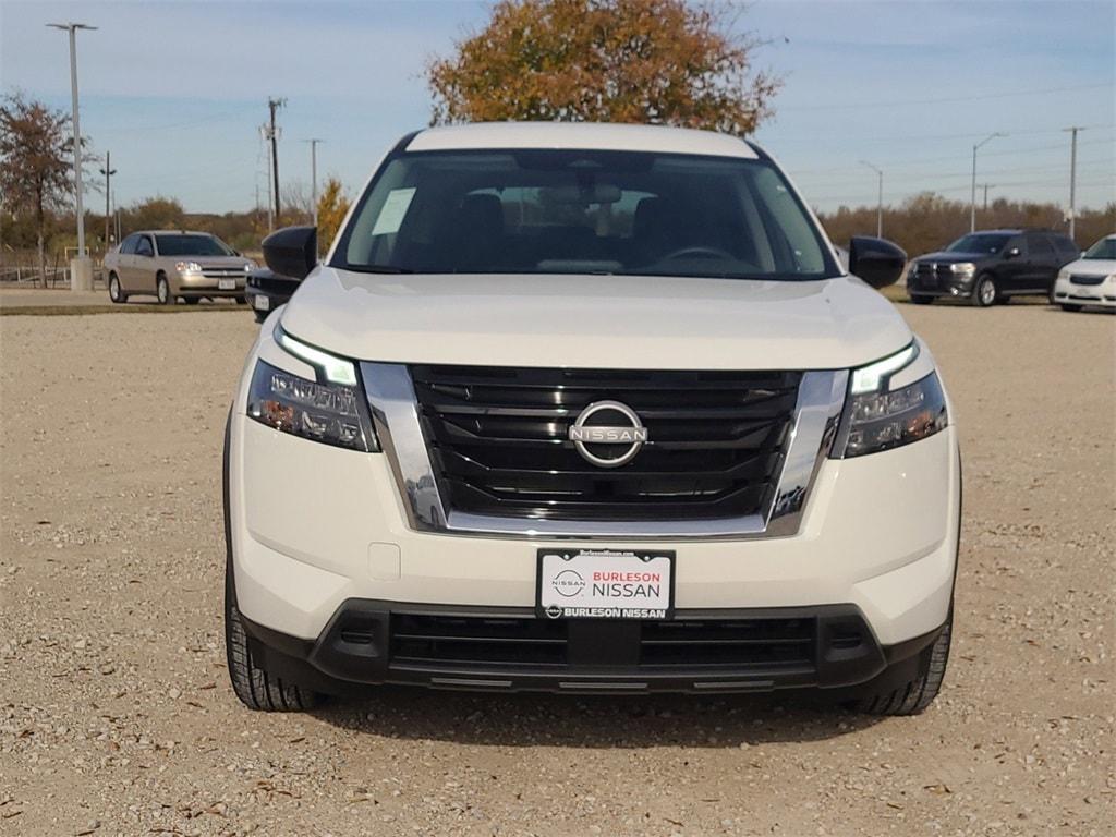 new 2025 Nissan Pathfinder car, priced at $36,312