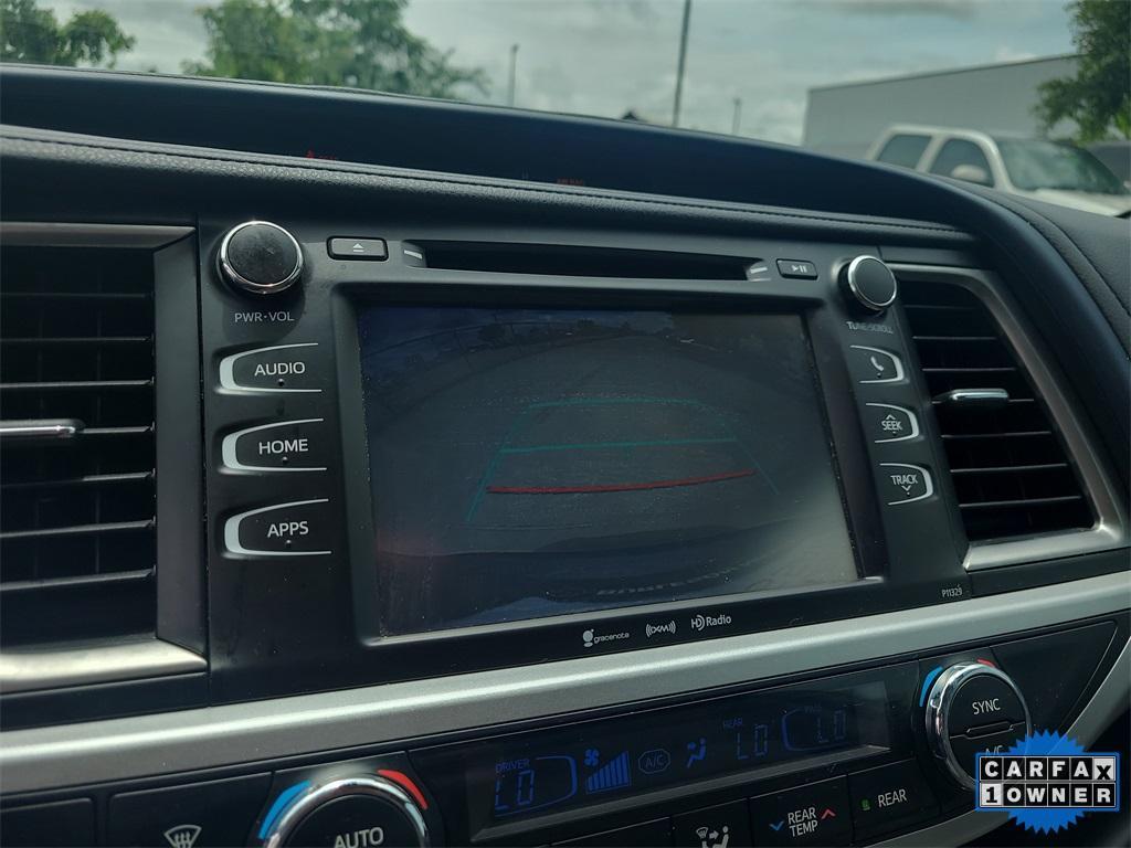 used 2018 Toyota Highlander car, priced at $25,933