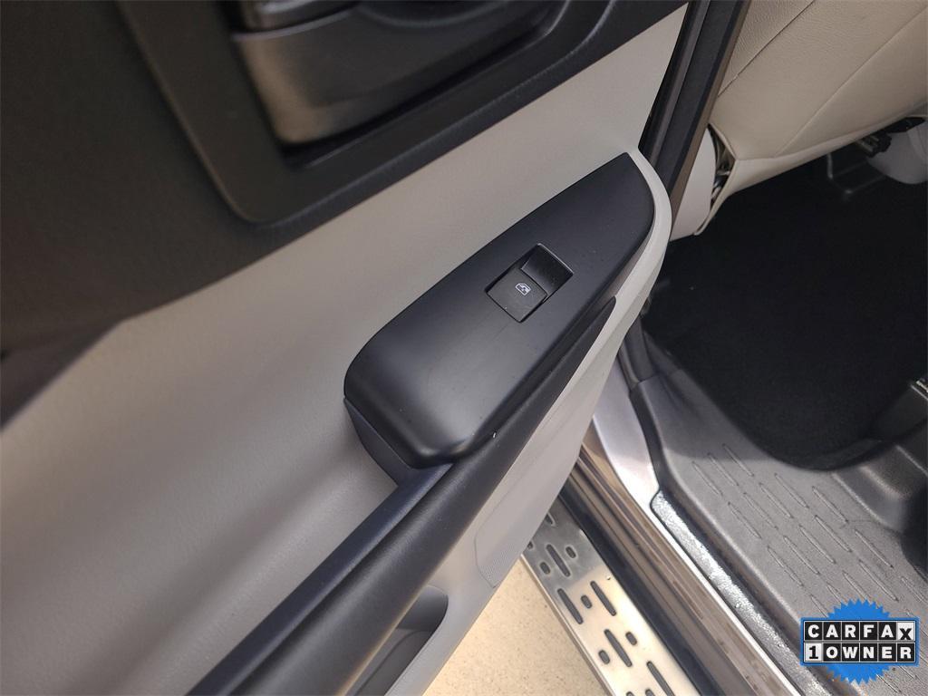 used 2018 Toyota Highlander car, priced at $25,933