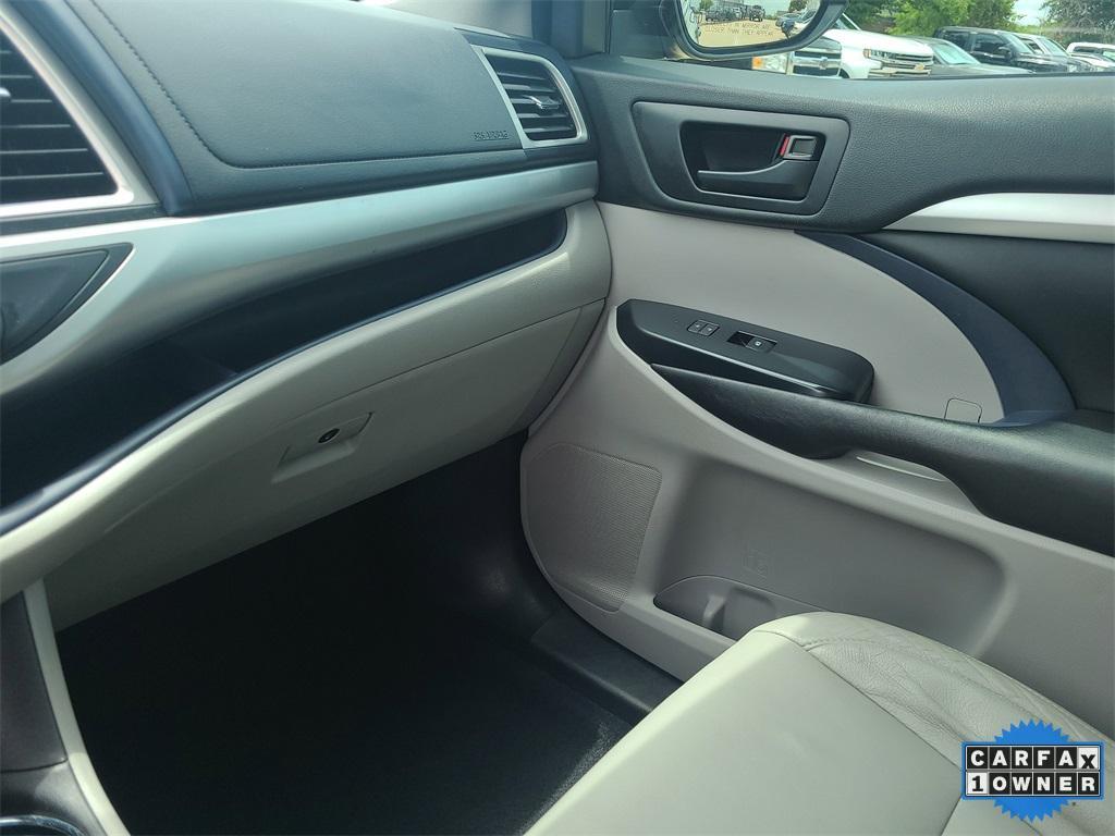 used 2018 Toyota Highlander car, priced at $25,933