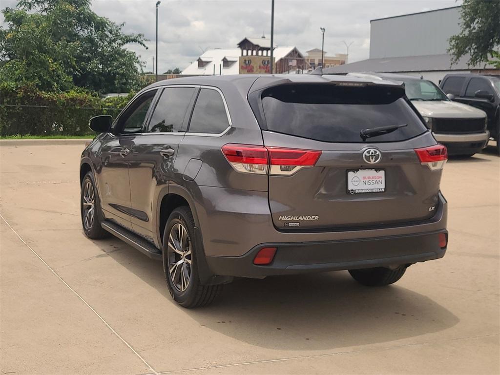 used 2018 Toyota Highlander car, priced at $25,933