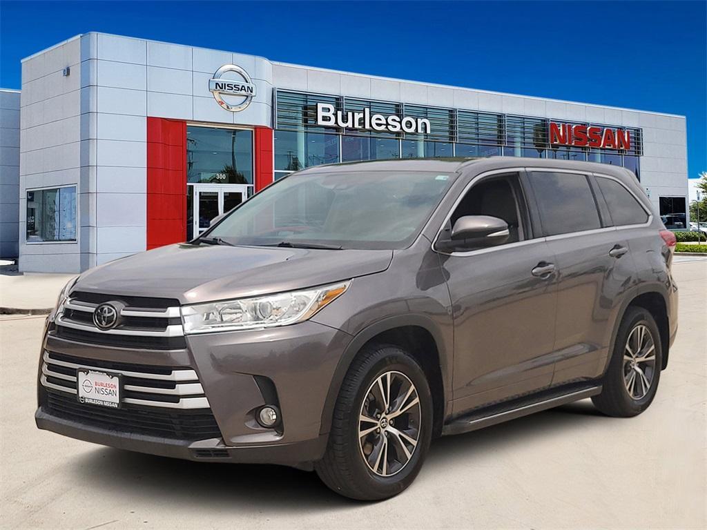 used 2018 Toyota Highlander car, priced at $25,933
