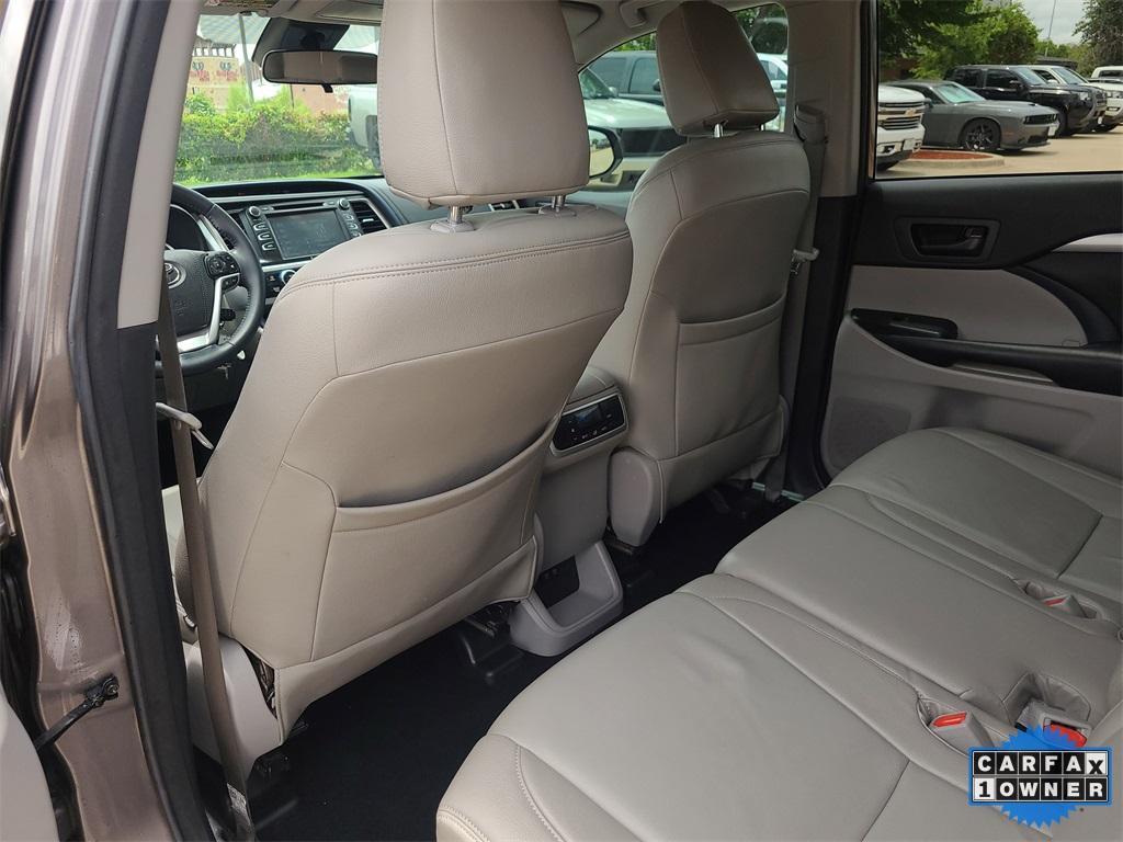 used 2018 Toyota Highlander car, priced at $25,933