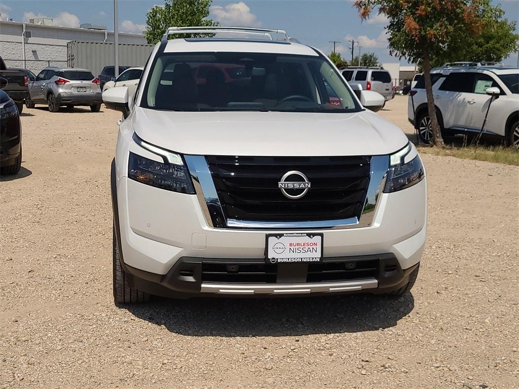 new 2025 Nissan Pathfinder car, priced at $48,456