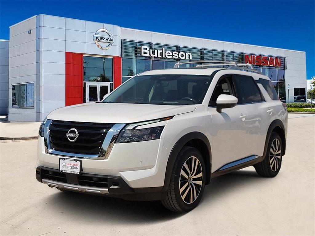 new 2025 Nissan Pathfinder car, priced at $48,456