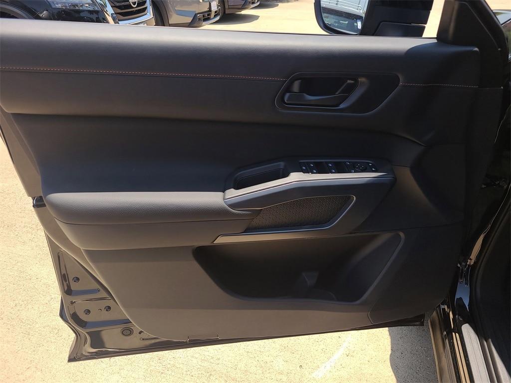 new 2025 Nissan Pathfinder car, priced at $42,338