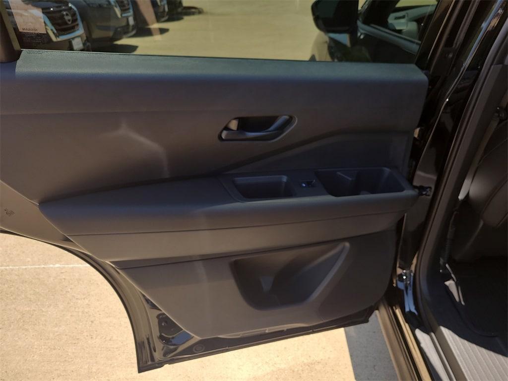 new 2025 Nissan Pathfinder car, priced at $42,338