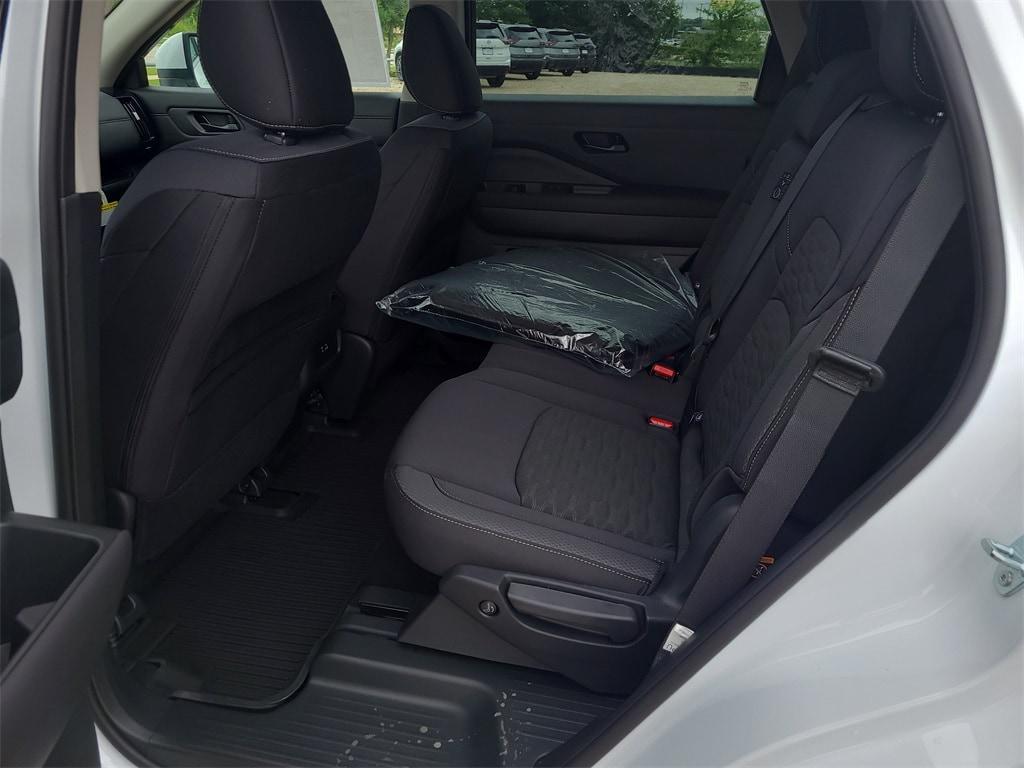 new 2025 Nissan Pathfinder car, priced at $38,320