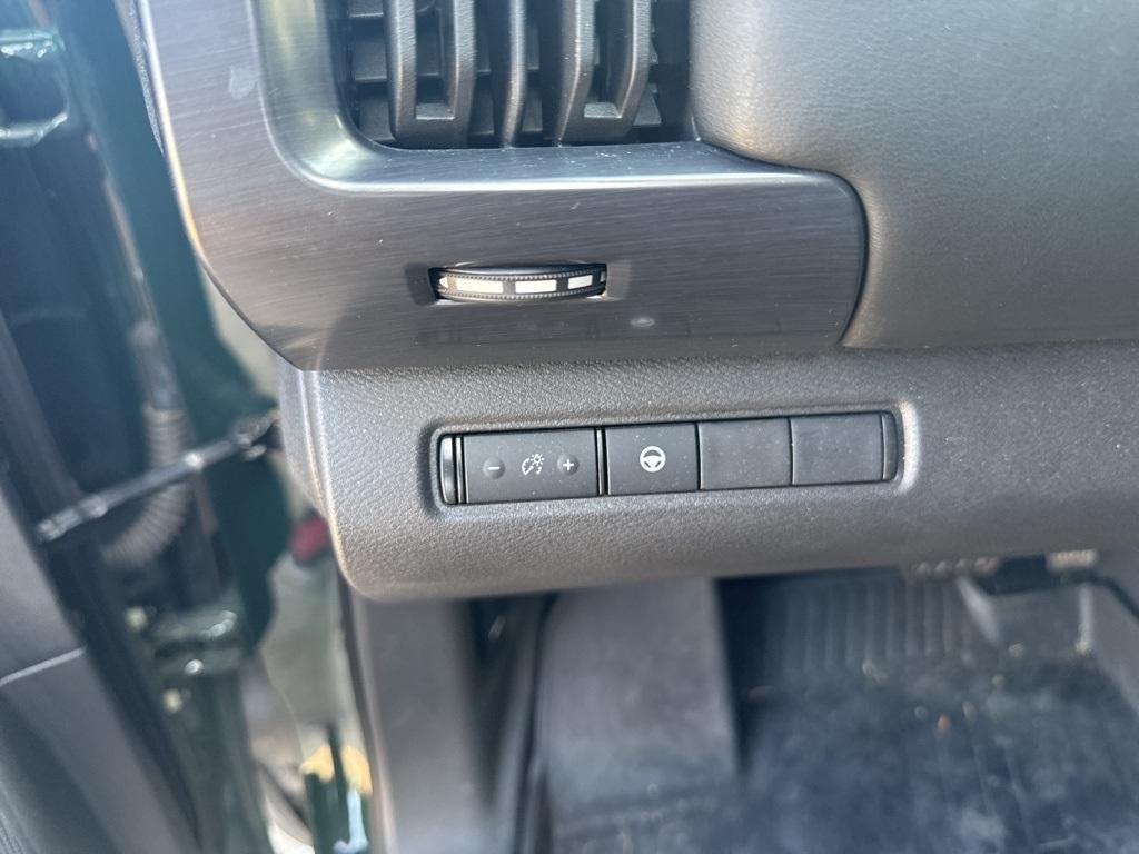 used 2024 Nissan Pathfinder car, priced at $35,000