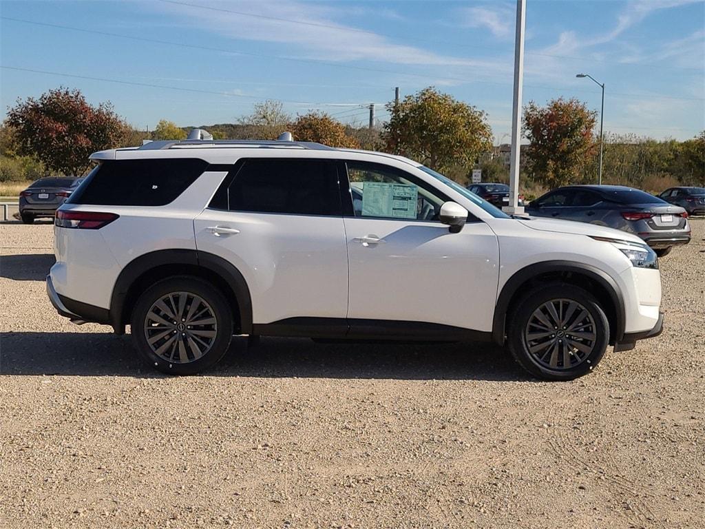 new 2025 Nissan Pathfinder car, priced at $45,507