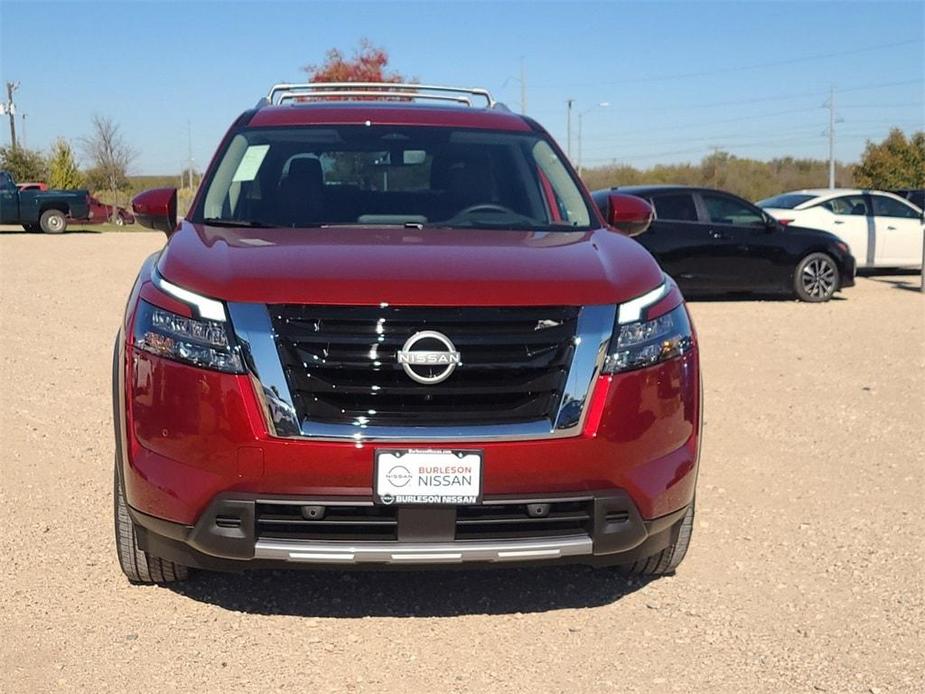 new 2025 Nissan Pathfinder car, priced at $53,580