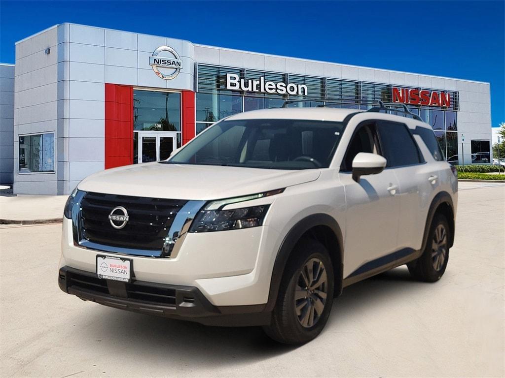 new 2025 Nissan Pathfinder car, priced at $38,305