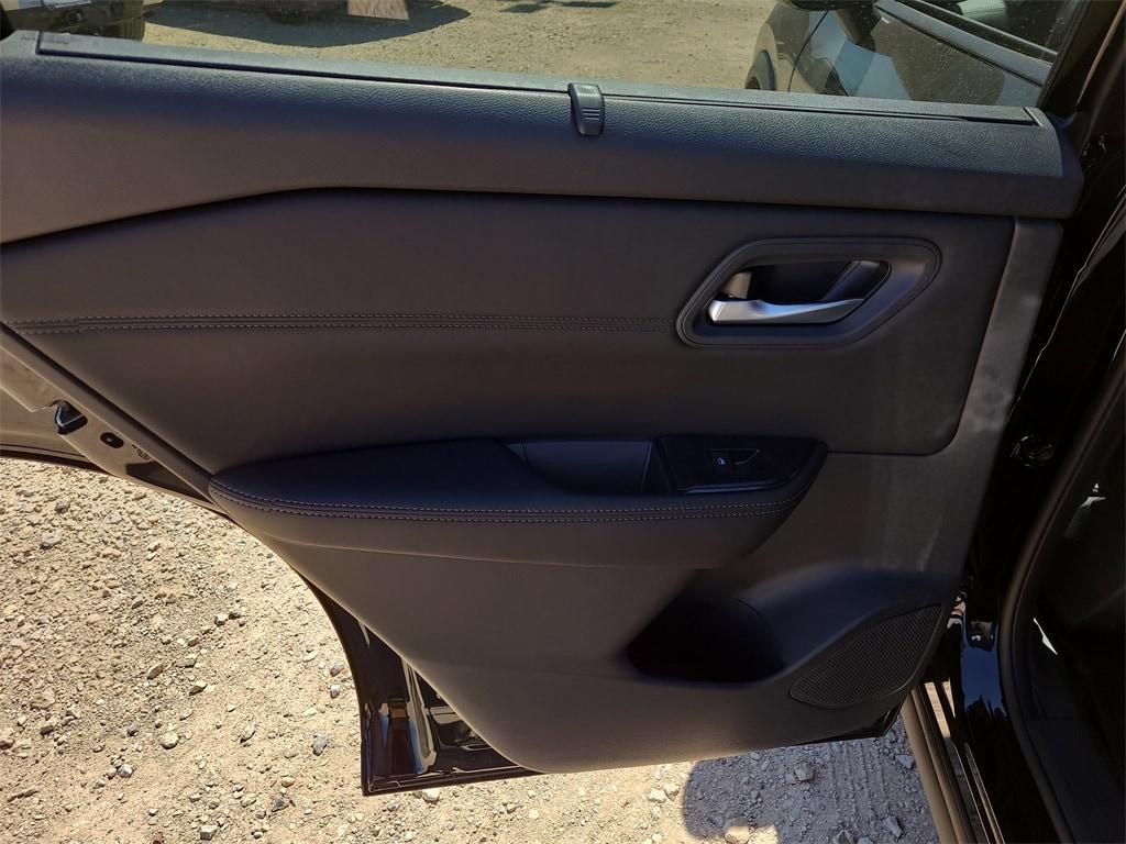 new 2025 Nissan Rogue car, priced at $32,000