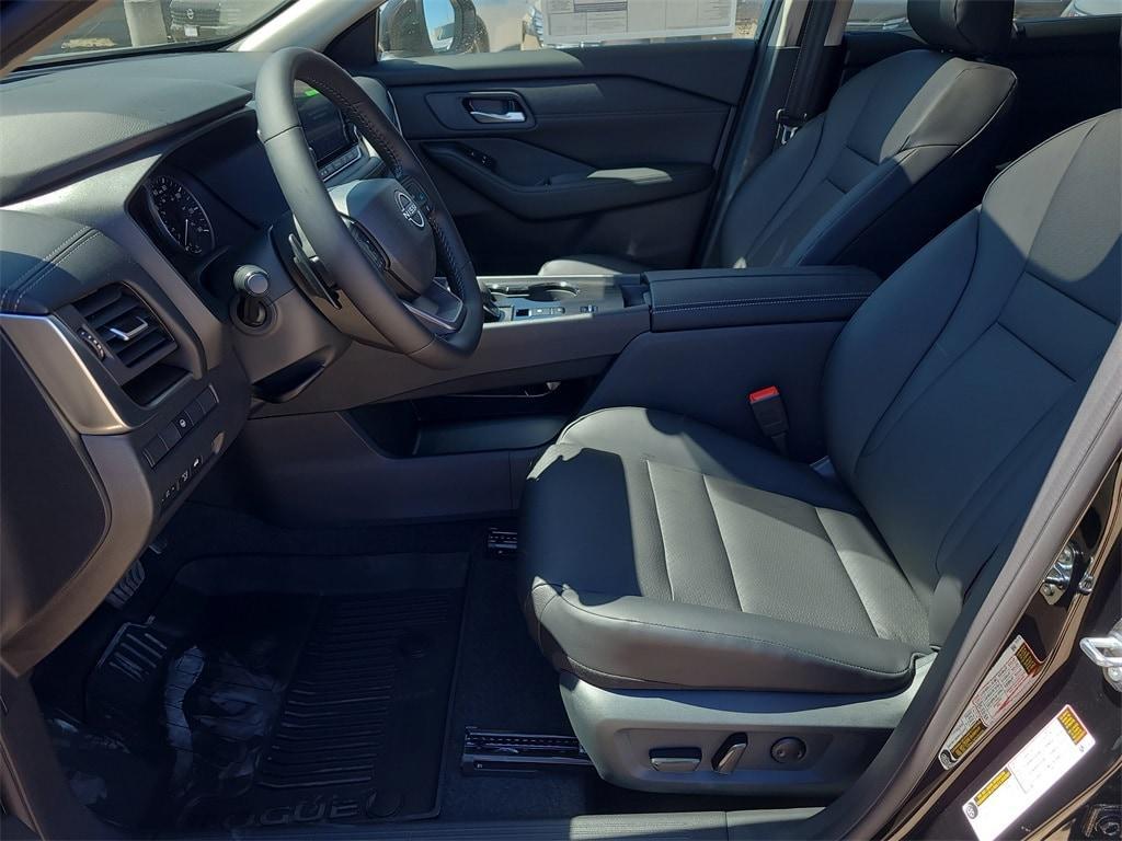 new 2025 Nissan Rogue car, priced at $32,000