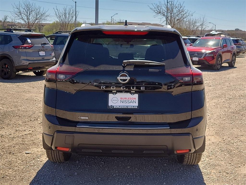 new 2025 Nissan Rogue car, priced at $32,000