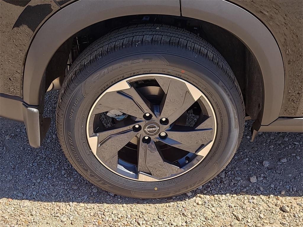 new 2025 Nissan Rogue car, priced at $32,000