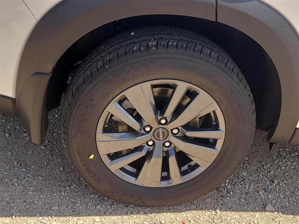 new 2025 Nissan Pathfinder car, priced at $34,810