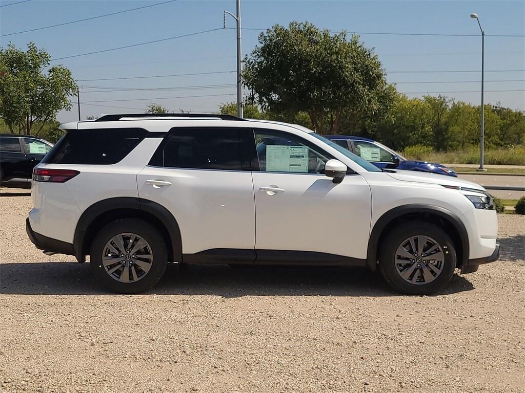 new 2025 Nissan Pathfinder car, priced at $34,810