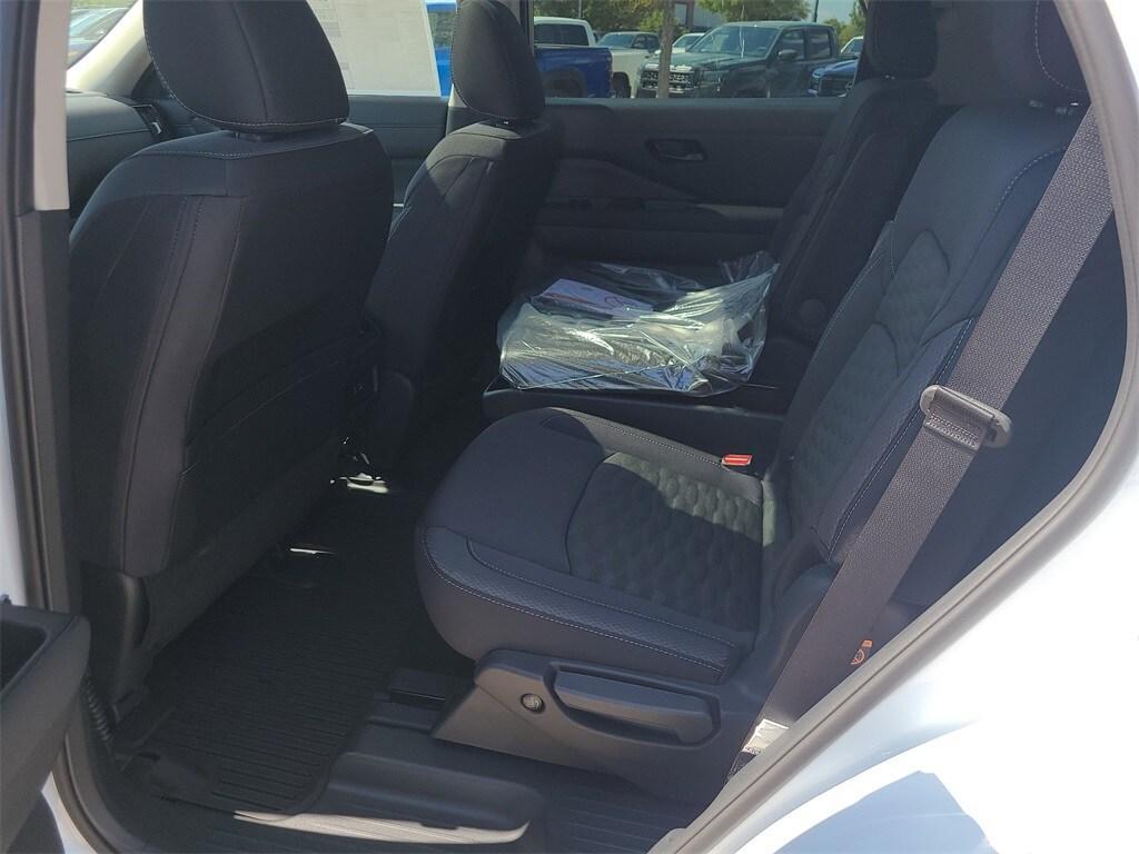 new 2025 Nissan Pathfinder car, priced at $34,810