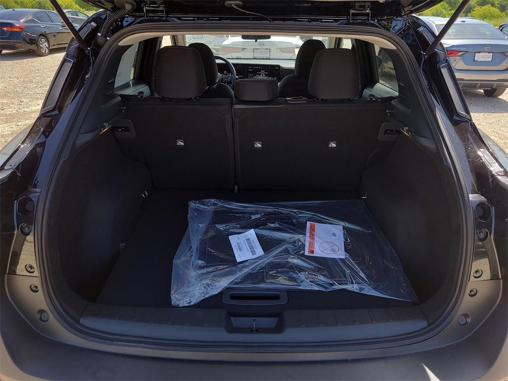 new 2025 Nissan Kicks car, priced at $24,729