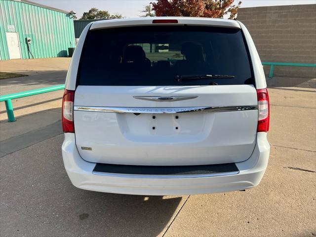 used 2014 Chrysler Town & Country car, priced at $8,999