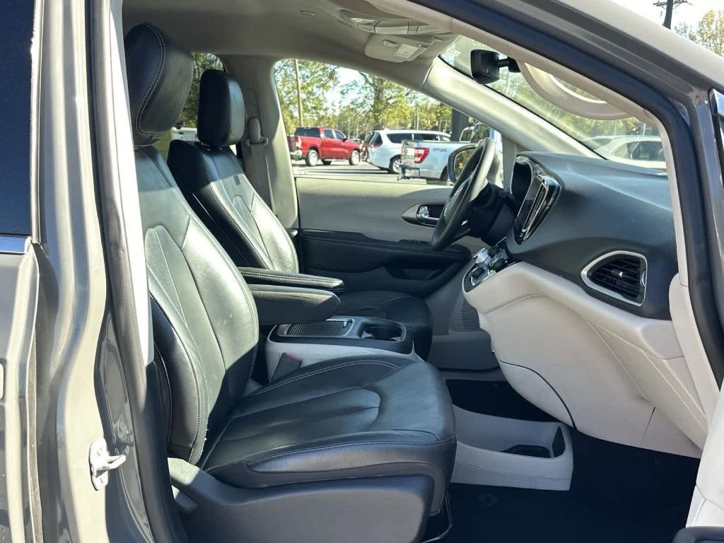 used 2022 Chrysler Pacifica car, priced at $24,059