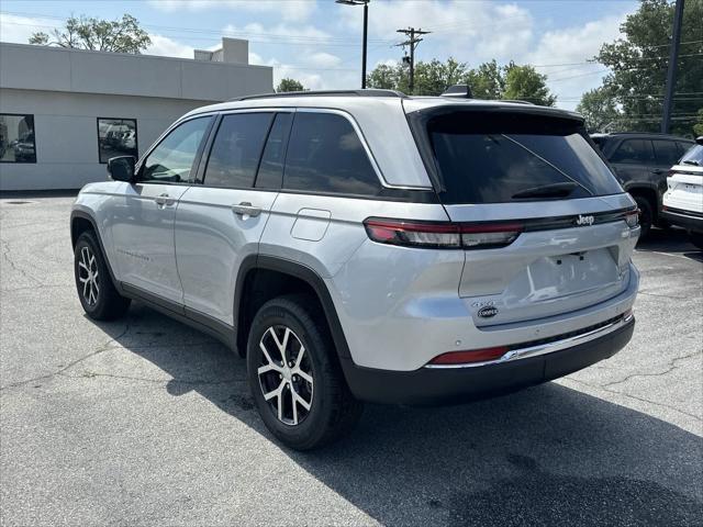 new 2024 Jeep Grand Cherokee car, priced at $49,033