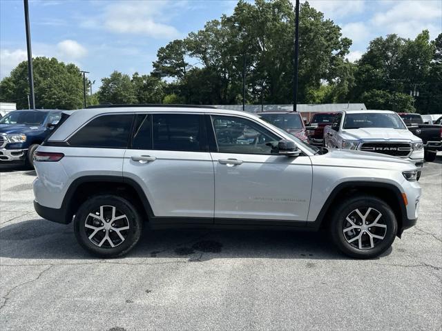 new 2024 Jeep Grand Cherokee car, priced at $49,033