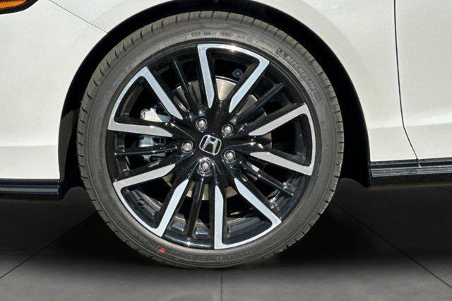 new 2025 Honda Accord Hybrid car, priced at $39,901