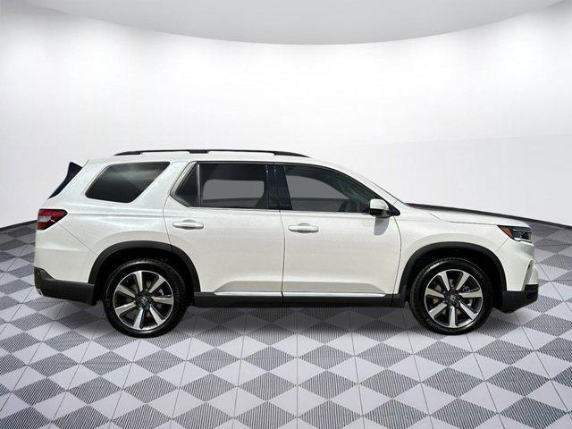 new 2025 Honda Pilot car, priced at $48,391