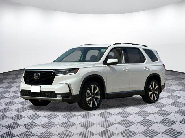 new 2025 Honda Pilot car, priced at $48,391