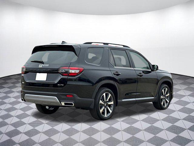 new 2025 Honda Pilot car, priced at $53,031