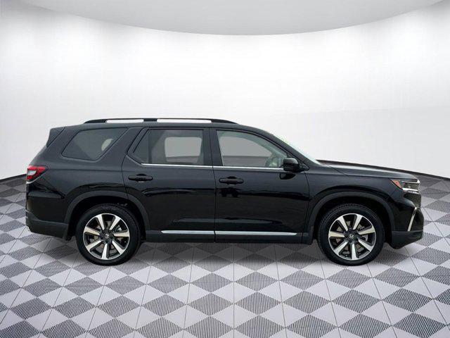 new 2025 Honda Pilot car, priced at $53,031