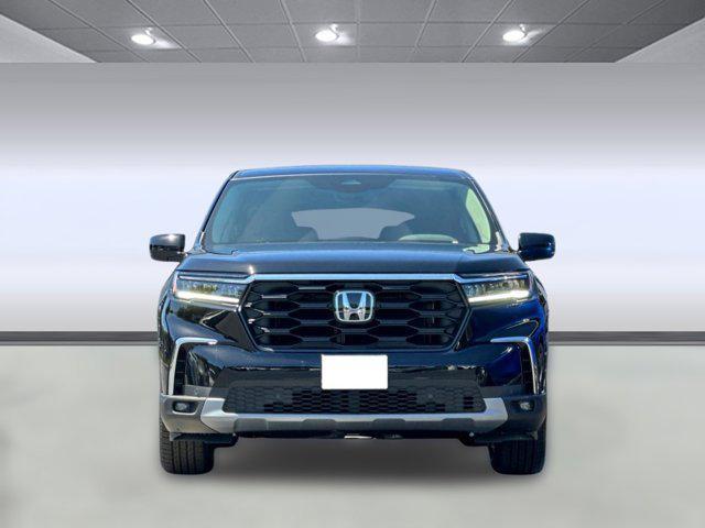new 2025 Honda Pilot car, priced at $43,491