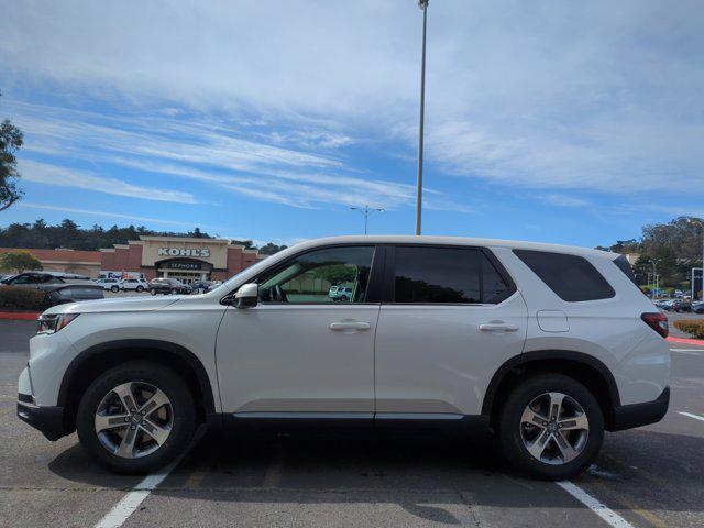 new 2025 Honda Pilot car, priced at $47,981