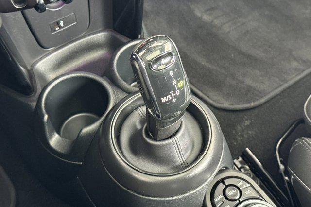 used 2024 MINI Hardtop car, priced at $18,999