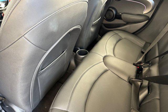 used 2024 MINI Hardtop car, priced at $18,999