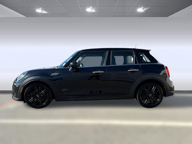used 2024 MINI Hardtop car, priced at $18,999