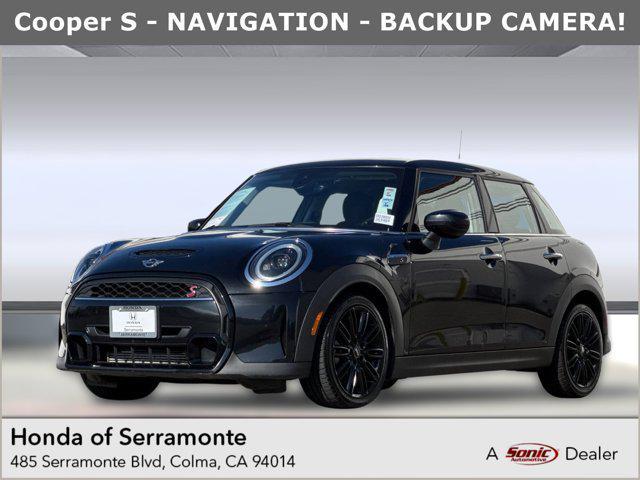 used 2024 MINI Hardtop car, priced at $18,999