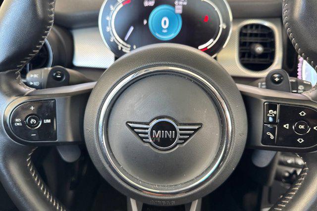 used 2024 MINI Hardtop car, priced at $18,999