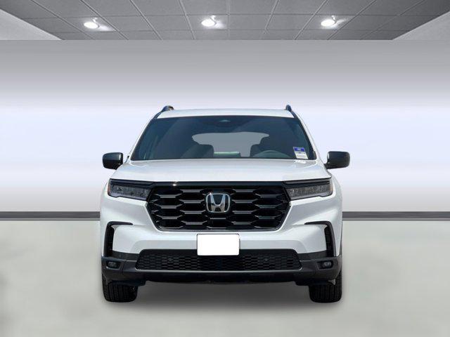 new 2025 Honda Pilot car, priced at $44,250