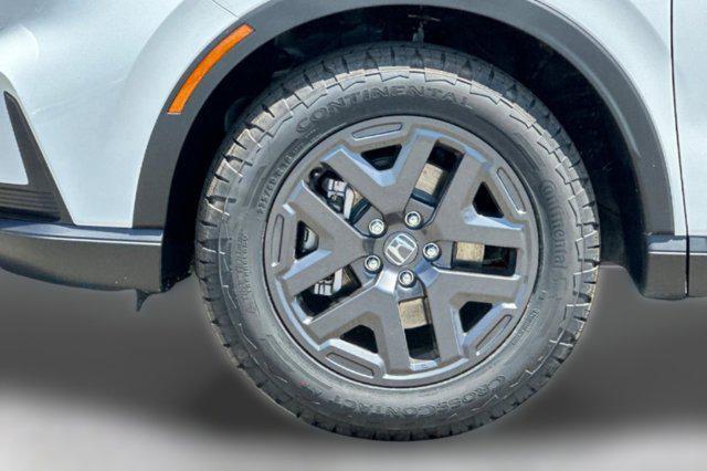 new 2026 Honda CR-V Hybrid car, priced at $39,651