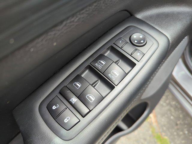 used 2020 Jeep Grand Cherokee car, priced at $20,999