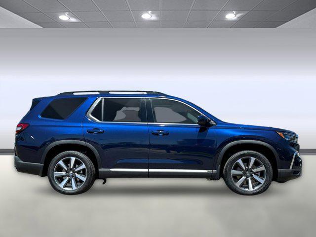 new 2025 Honda Pilot car, priced at $49,301
