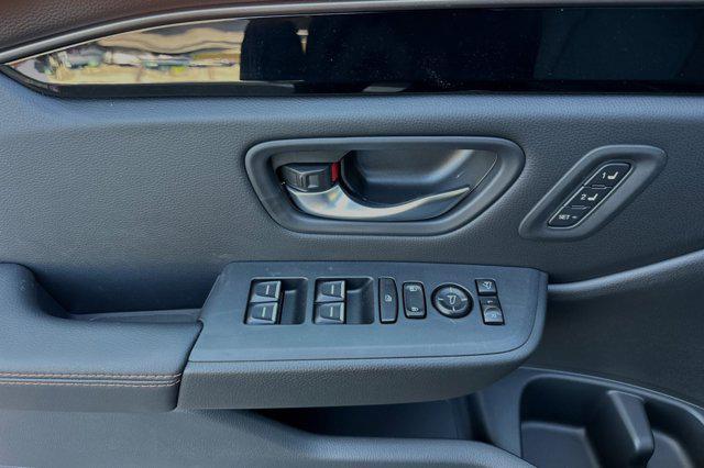 new 2025 Honda Pilot car, priced at $49,391